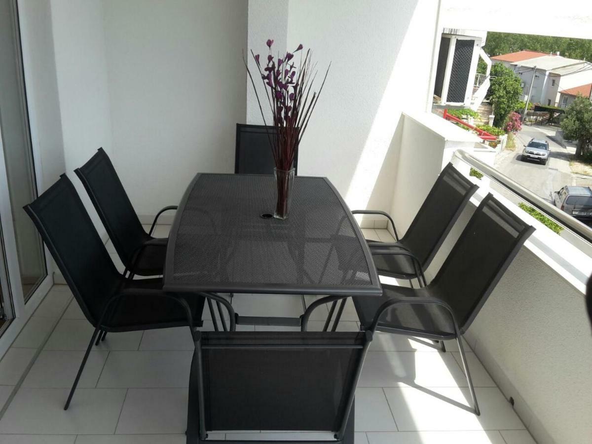 Apartman Mira- Omis Luaran gambar