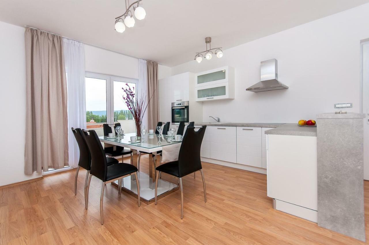 Apartman Mira- Omis Luaran gambar